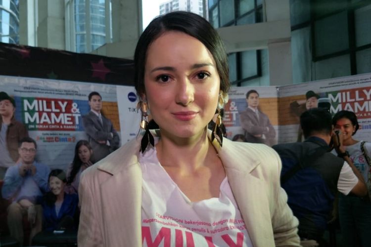 Julie Estelle saat jumpa pers dan screening film Milly & Mamet di XXI Epicentrum, Kuningan, Jakarta Selatan, Selasa (11/12/2018).