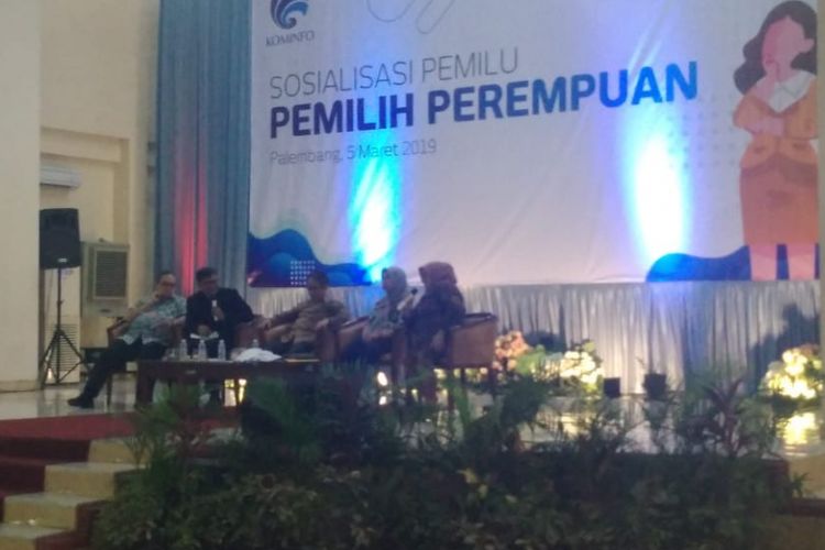 Sosialisasi Pemilih Perempuan Graha Sriwijaya Universitas Sriwijaya, Palembang,Sumatera Selatan Selasa, (5/3/2019). Dalam sosialiasai tersebut, KPU menyebut jika saat ini suara perempuan lebih banyak dibandingkan laki-laki.
