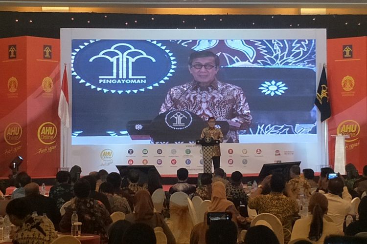 Menteri Hukum dan HAM (Menkumham) Yasonna Laoly saat menjadi pembicara kunci Seminar Nasional Arah Kebijakan Pembaruan Hukum Pidana, di Hotel JS Luwansa, Jakarta Selatan, Kamis (28/3/2019).