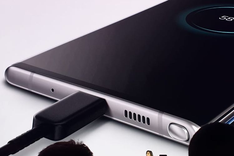 Super fast charging Galaxy Note 10, bisa diisi 100 persen dalam 30 menit.