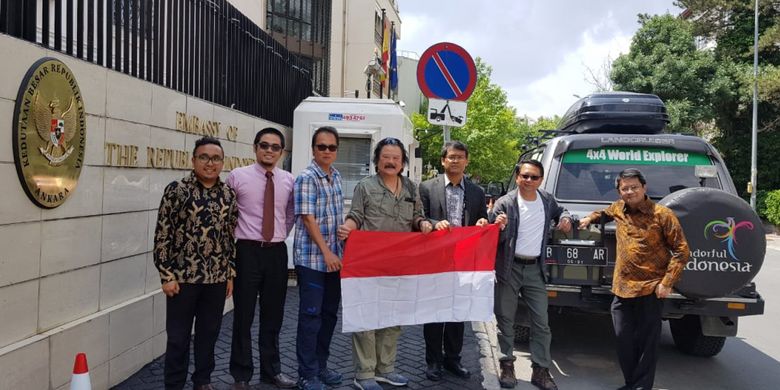Tim ekspedisi Happy Go Lucky tiba di Ankara, Turki dan disambut pihak Kedubes Indonesia pada Senin (14/5/2018).