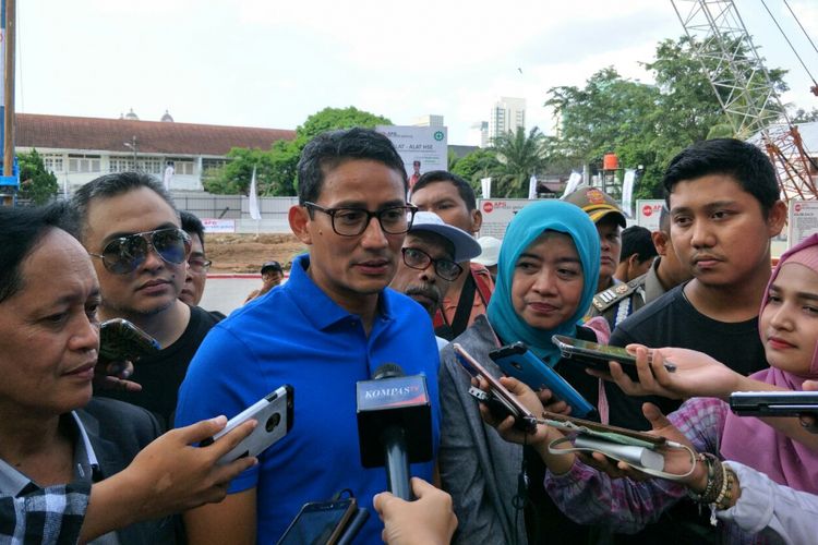 Wakil Gubernur DKI Jakarta Sandiaga Uno di kawasan Kebayoran Baru, Sabtu (7/4/2018). 