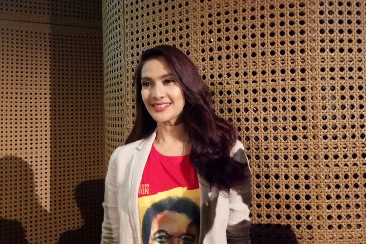 Maudy Koesnaedi saat ditemui pada jumpa pers Konser Teatrikal Babe, Muka Kampung Rejeki Kota, di Galeri Indonesia Kaya, Grand Indonesia, Jakarta Pusat, Rabu (30/8/2017).