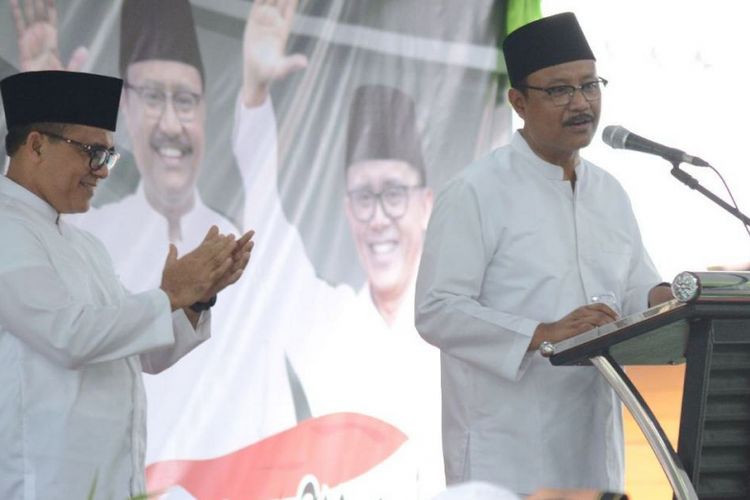 Abdullah Azwar Anas (kiri) dan Saifullah Yusuf (kanan), pasangan calon gubernur dan wakil gubernur untuk pilkada Jawa Timur 2018.