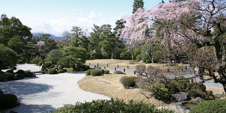 Taman Yuzen-en di Kyoto, Jepang