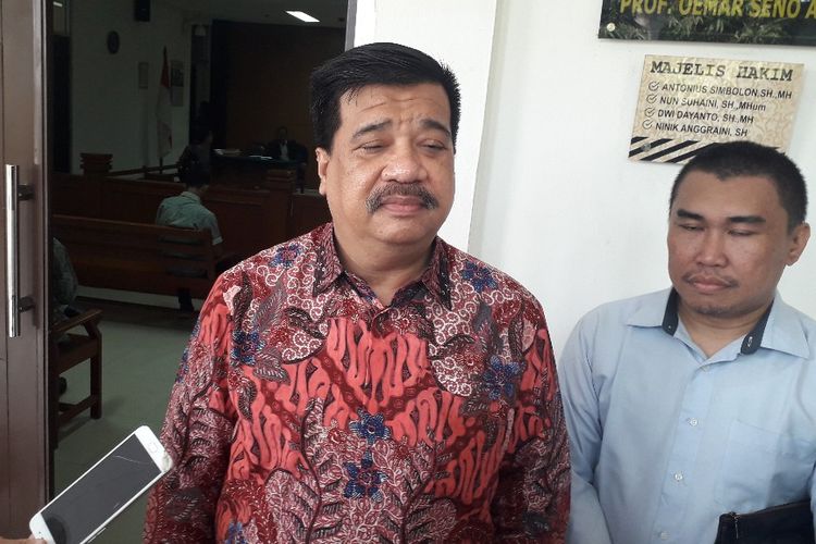 Kuasa hukum mantan Panglima ABRI Jenderal TNI (Purn) Wiranto, Adi Warman, saat ditemui di Pengadilan Negeri Jakarta Timur, Kamis (15/8/2019).