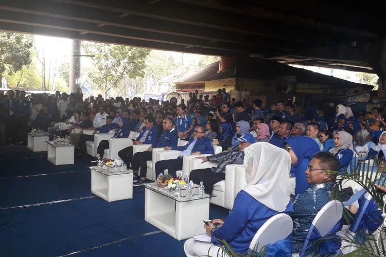 Suasana acara HUT ke-21 PAN di kolong tol kawasan Pluit, Jakarta Utara, Jumat (23/8/2019).