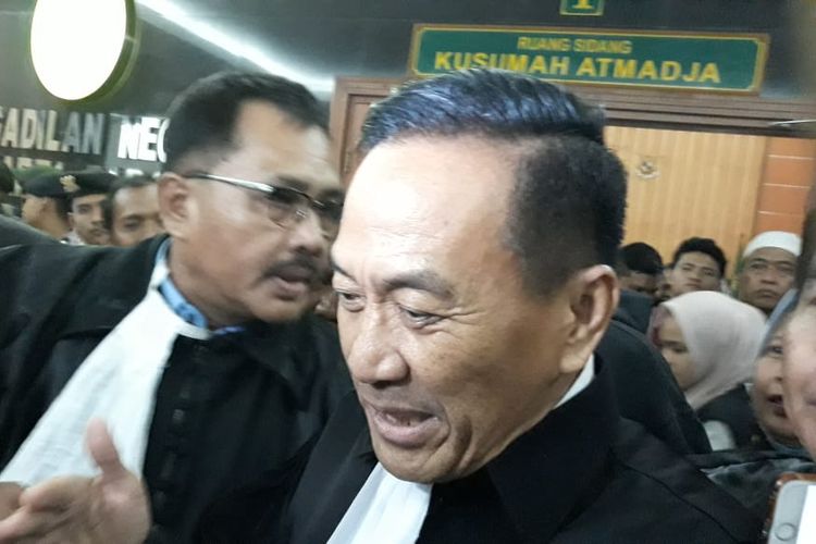 Kuasa hukum Hercules, Anshori memberi keterangan ke Media terkait sidang Kliennya di Pengadilan Negeri Jakarta Barat, Rabu (27/3/2019)