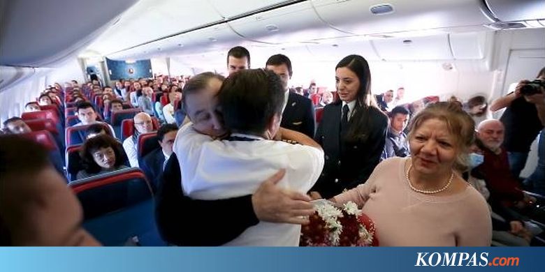 Pilot Beri Kejutan Mengharukan untuk Gurunya yang Jadi Penumpang