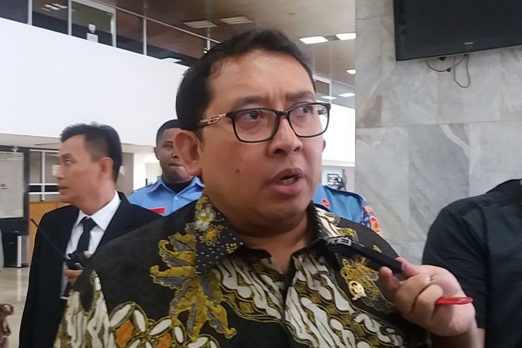 Pelaksana Tugas Ketua DPR RI Fadli Zon di Kompleks Parlemen, Senayan, Jakarta, Senin (8/1/2018).