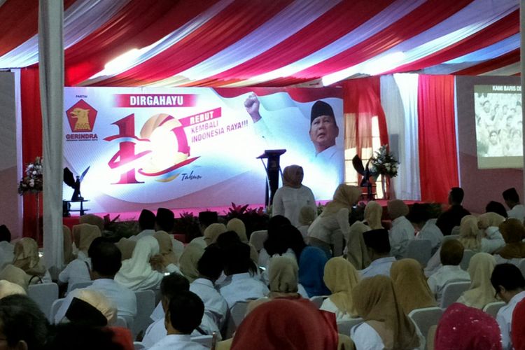 Partai Gerindra merayakan hari ulang tahun (HUT) yang ke-10. Acara peringatan digelar di kantor DPP Partai Gerindra, di Ragunan, Jakarta, Sabtu (10/2/2018).