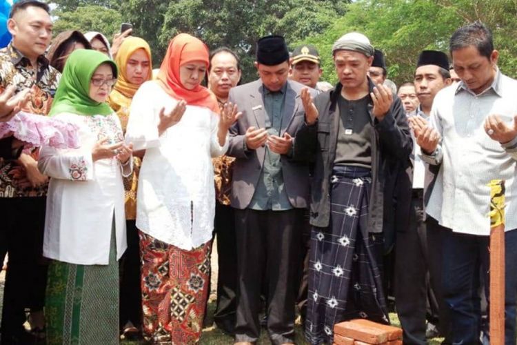 Gubernur Jawa Timur terpilih, Khofifah Indar Parawansa, saat menghadiri peresmian pembangunan kelas internasional di Universitas Pesantren Tinggi Darul Ulum (UNIPDU) Rejoso - Jombang, Sabtu (15/9/2018)