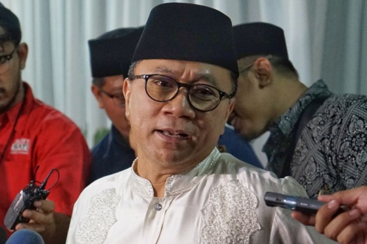 Ketua MPR RI Zulkifli Hasan saat ditemui di rumah dinas Ketua MPR, Kompleks Widya Chandra, Jakarta Selatan, Jumat (8/6/2018).