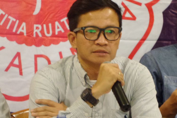 Direktur Eksekutif Amnesty International perwakilan Indonesia, Usman Hamid, dalam diskusi di Jakarta, Minggu (14/5/2017).