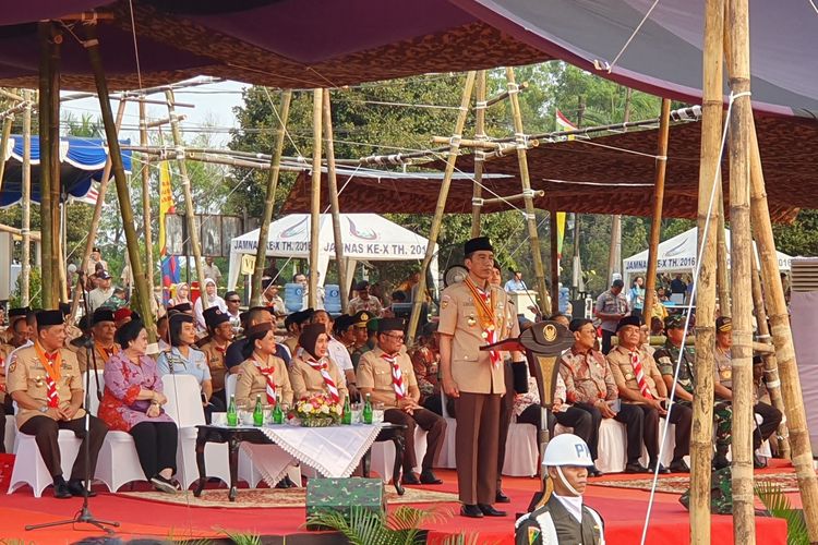 Presiden Jokowi menghadiri peringatan hari ulang tahun Pramuka ke-58 di Bumi Perkemahan Cibubur, Jakarta Timur, Rabu (14/8/2019). 