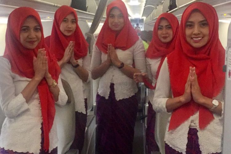 Busana hijab pramugari Lion Air Group