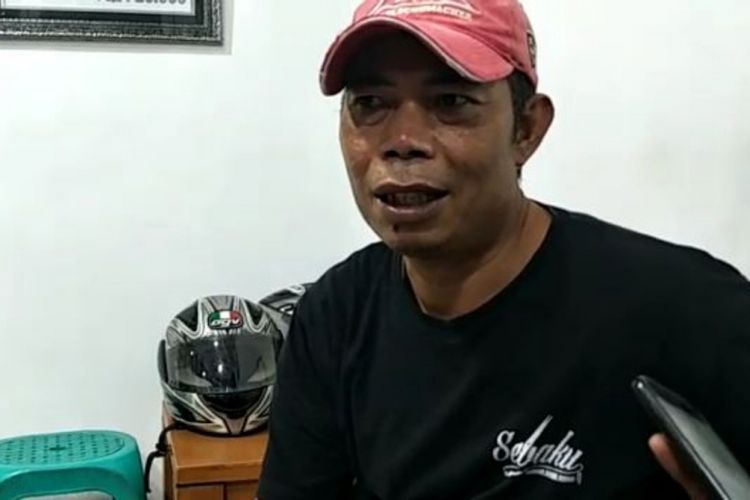 Agus Wahidin (49), tukang cukur pribadi Presiden Republik Indonesi ke-6 Susilo Bambang Yudhoyono (SBY), Jumat (1/2/2019).