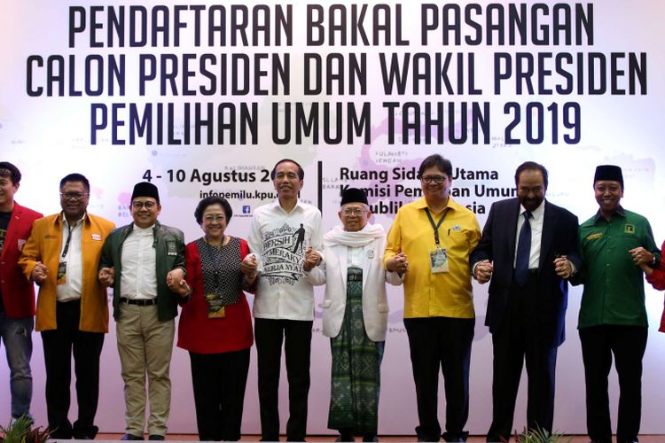 Pasangan Joko Widodo dan Maruf Amin didampingi tokoh partai pendukung resmi mendaftarkan diri  sebagai bakal capres dan cawapres di Komisi Pemilihan Umum RI, Jakarta, Jumat, (10/8/2018).