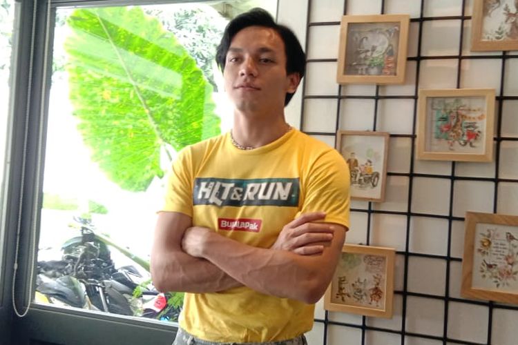 Jefri Nichol menghadiri peluncuran poster film Hit & Run di SRSLY Coffe di Cipete Raya, Jakarta Selatan, Jumat (5/4/2019).