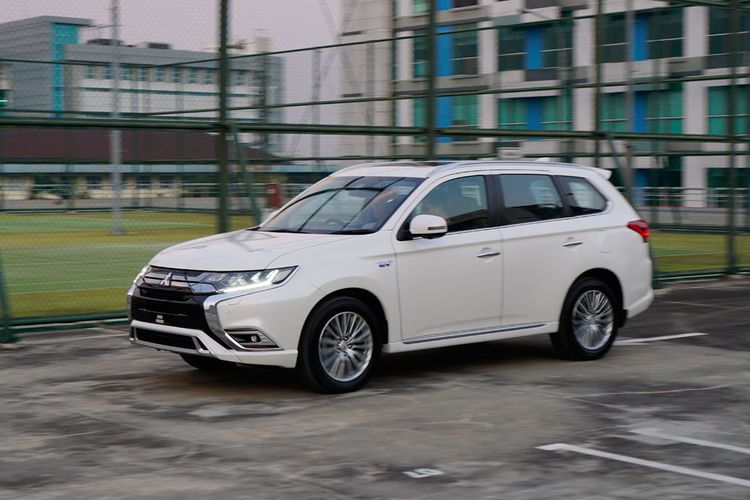 Detil produk terbaru dari Mitsubishi di GIIAS 2019, Outlander PHEV