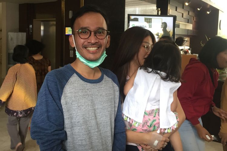 Ruben Onsu berpose di RSU Bunda Menteng, Jakarta Pusat, Sabtu (13/1/2018).