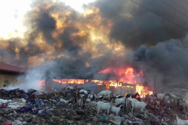 Kebakaran terjadi di Pasar Gedebage