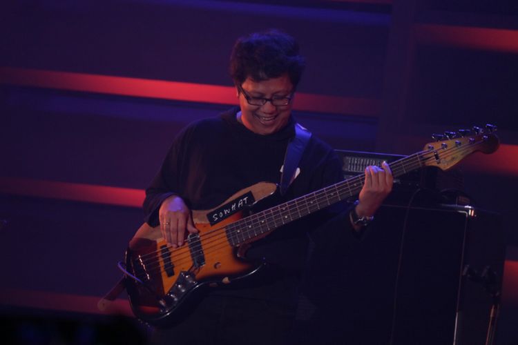 Musisi Erwin Gutawa tampil dalam pergelaran Java Jazz 2018 yang diadakan di JIExpo, Kemayoran, Jakarta Pusat, Sabtu (3/3/2018) malam.