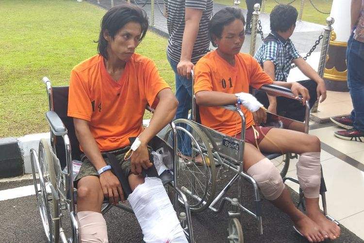 Nang dan Hendri, dua pelaku pembunuhan serta pemerkosaan terhadap MZ seorang calon pendeta perempuan di Kabupaten OKI, Jumat (29/3/2019).