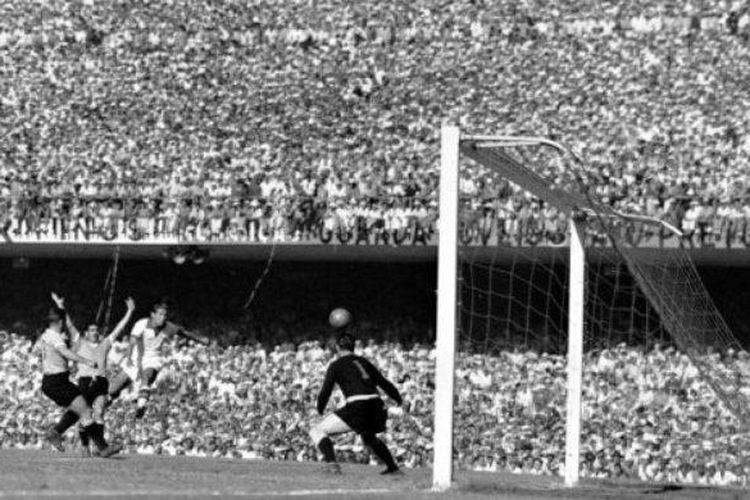 Final Piala Dunia 1950, Brasil vs Uruguay.