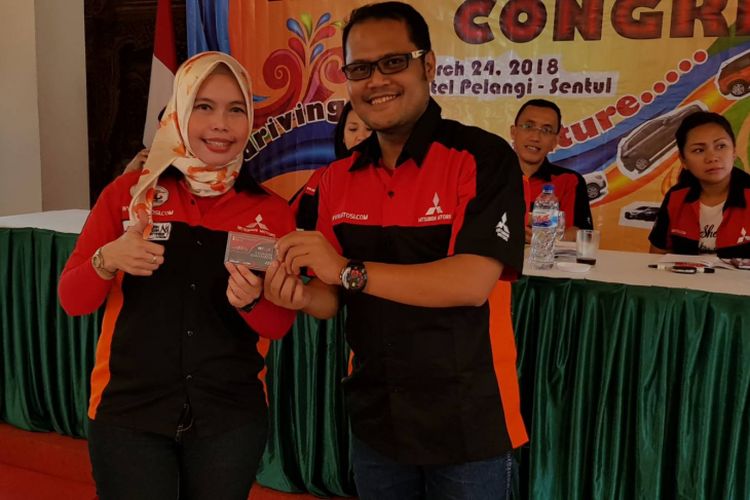 Mitsubishi Outlander Sport Indonesia (Mitosi) memilih Ketua atau disebut Kapten untuk periode 2018 ? 2020, yaitu Netri Gonet dan Sekretaris Jendralnya Dhimas. 