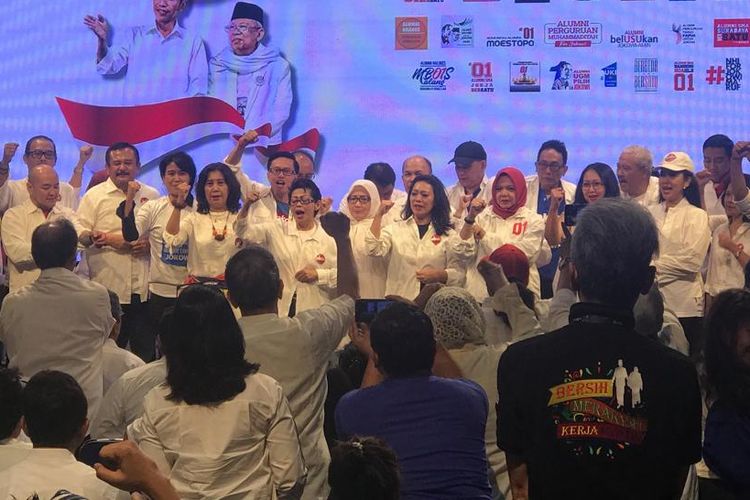 Alumni Perguruan Tinggi dan SMA Se-Indonesia Bersatu mendeklarasikan gerakan untuk memutihkan Tempat Pemungutan Suara (TPS), di kawasan Menteng, Jakarta Pusat, Rabu (10/4/2019).