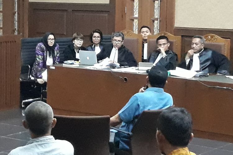 Mantan Kepala Dinas Cipta Karya Kabupaten Kutai Kartanegara, Basri Hasan di Pengadilan Tipikor Jakarta, Rabu (11/4/2018).