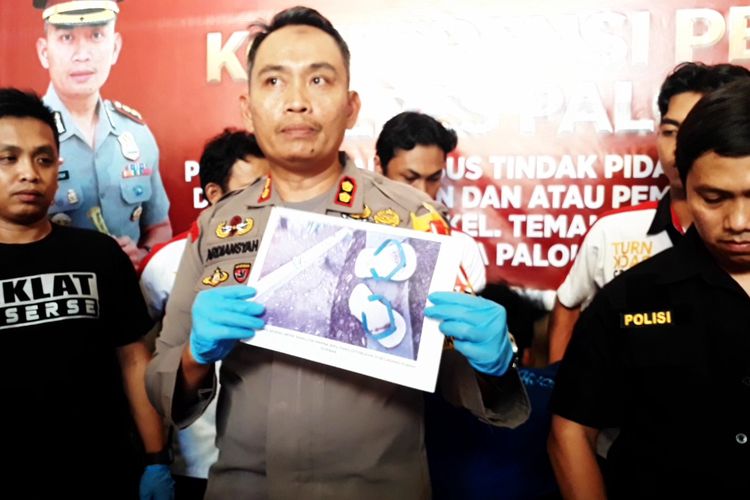 Polres Palopo berhasil mengungkap pelaku pembunuhan IRT bernama Ida Royani (40) warga Lorong Mangamudi, Kelurahan Temalebba, Kecamatan Bara, Kota Palopo, Sulawesi Selatan, Jumat (14/06/2019)