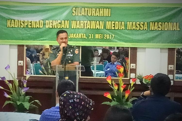Kepala Dinas Penerangan TNI AD (Kadispenad) Kolonel Arm Alfret Denny Tuejeh