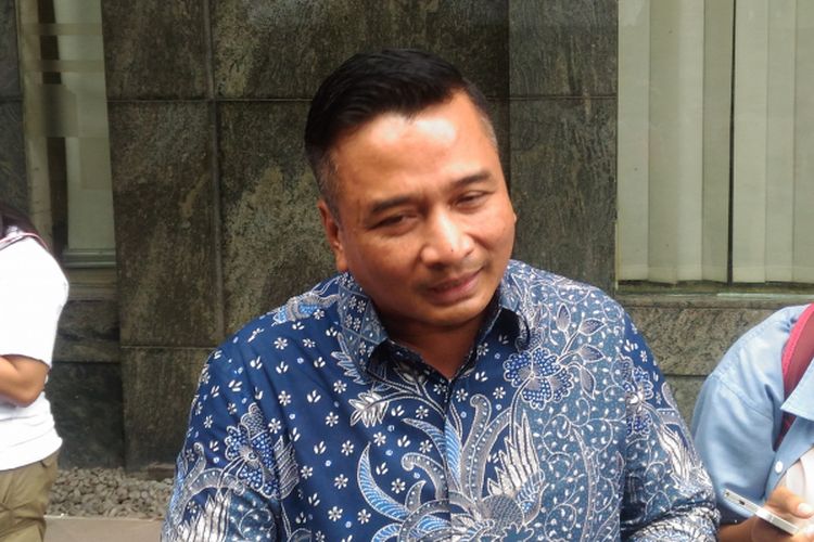 Pengacara Heribertus Hartojo saat mendampingi RA , korban dugaan kasus pelecehan seksual oleh Dewas BPJS Ketenagakerjaan di Bareskrim Mabes Polri, Jakarta, Rabu (2/2/2019)..