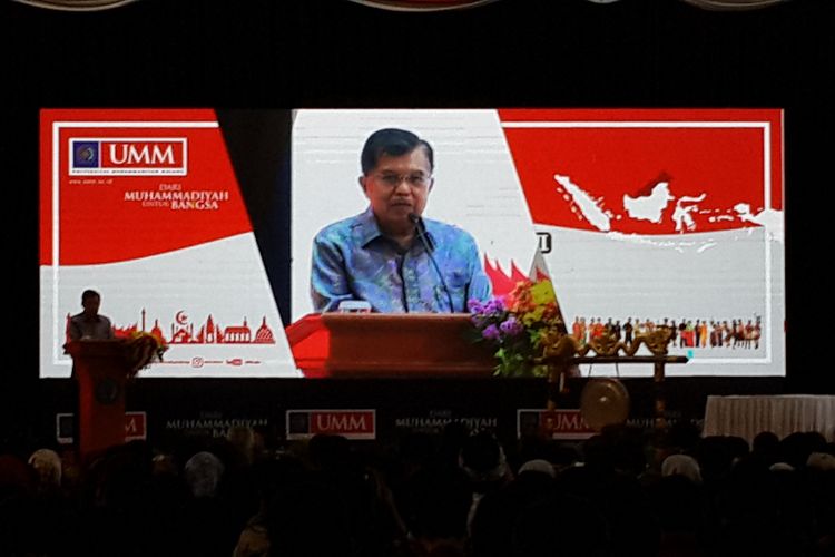Wakil Presiden Jusuf Kalla saat memberikan sambutan sebelum membuka Festival Kebangsaan II di Universitas Muhammadiyah Malang (UMM) Sabtu (6/4/2019)