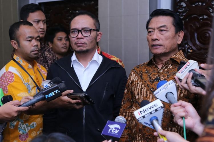 Menteri Ketenagakerjaan M. Hanif Dhakiri menegaskan isu serbuan Tenaga Kerja Asing (TKA) yang bekerja di kawasan industri Morowali, Sulawesi Tengah tidak sesuai fakta. Jumlah TKA di Morowali sebanyak 10,9 persen (3.121 orang)  dari total pekerja lokal berjumlah 25.447 orang. 