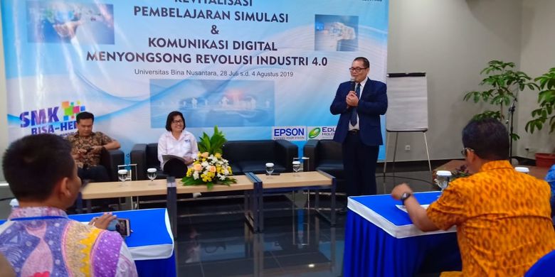 Direktorat PSMK menggelar pelatihan guru dengan tema Revitalisasi Pembelajaran Simulasi dan Komunikasi Digital untuk Menyongsong Revolusi Industri 4.0 di Binus Square, Jakarta, (29/7 - 3/8/2019).