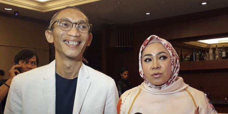 Anto Hoed dan Melly Goeslaw ketika dijumpai usai acara peluncuran trailer dan soundtrack film Kartini di Djakarta Theater XXI, Jakarta Pusat, Selasa (21/3/2017).