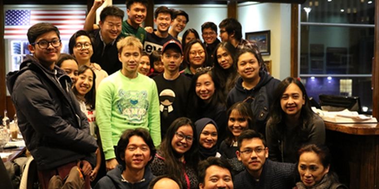 Kevin Sanjaya/Marcus Gideon di antara para mahasiswa Indonesia di Inggris