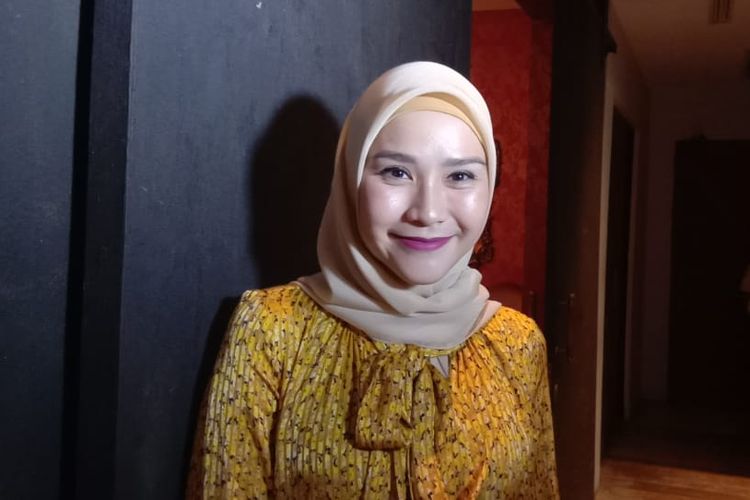 Zaskia Adya Mecca di Plataran Jakarta Patio, Kebayoran Baru, Jakarta Selatan, Kamis (14/3/2019). 