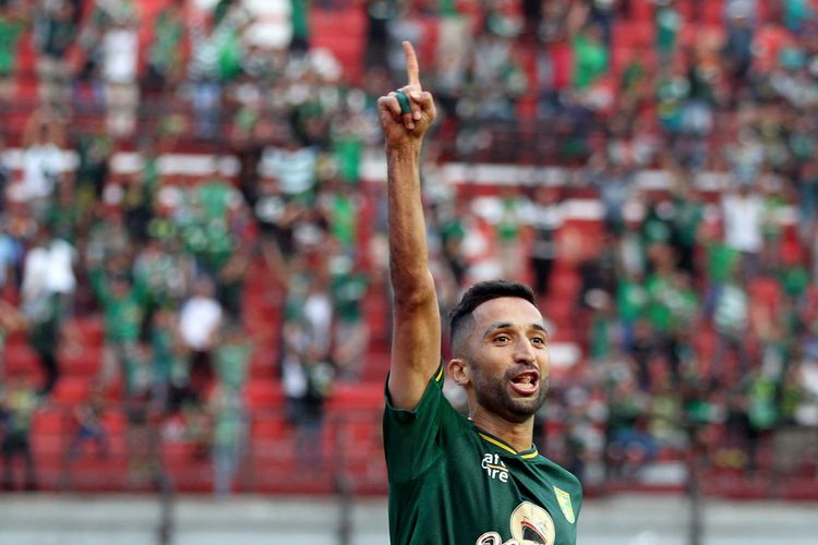 Salah satu pemain asing yang dimiliki Persebaya Surabaya di Liga 1 2019, Manu Dzhalilov.
