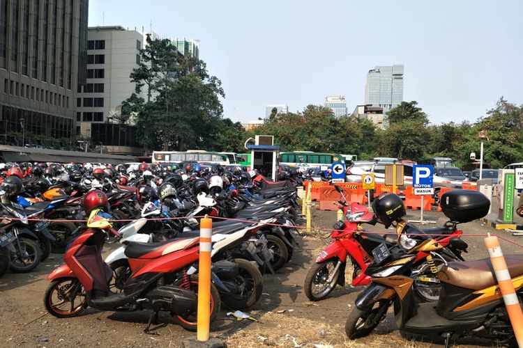 Kondisi park and ride MH Thamrin, Jakarta Pusat yang akan ditutup, Jumat (6/9/2019).