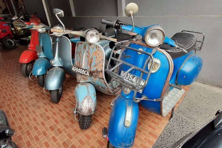 Deretan Vespa klasik yang akan direstorasi di Jaduls Scooter Garage.