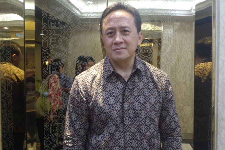 Triawan Munaf diabadikan usai konferensi pers Indonesian Creatif Incorporated (ICINC) oleh Bekraf  di gedung Kementerian BUMN, Jakarta Pusat, Rabu (8/2/2017).
