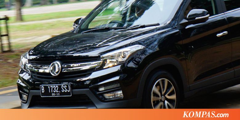 Rasanya Mengemudikan SUV Glory 560