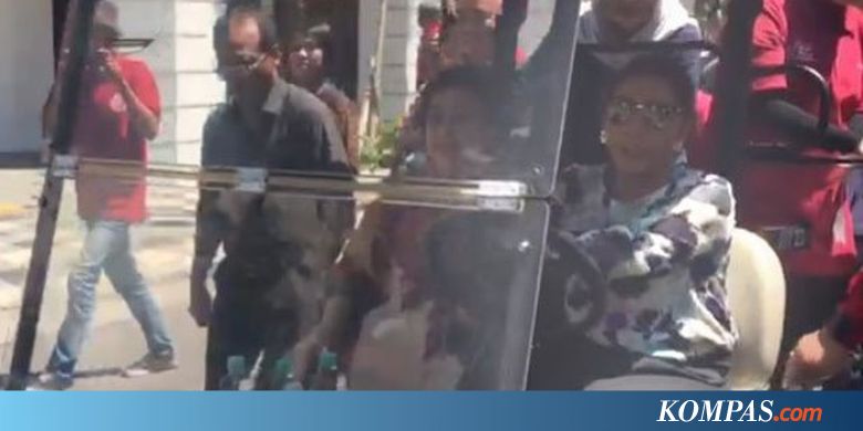Celetuk Menteri Susi Saat Sopiri Megawati Naik "Buggy"