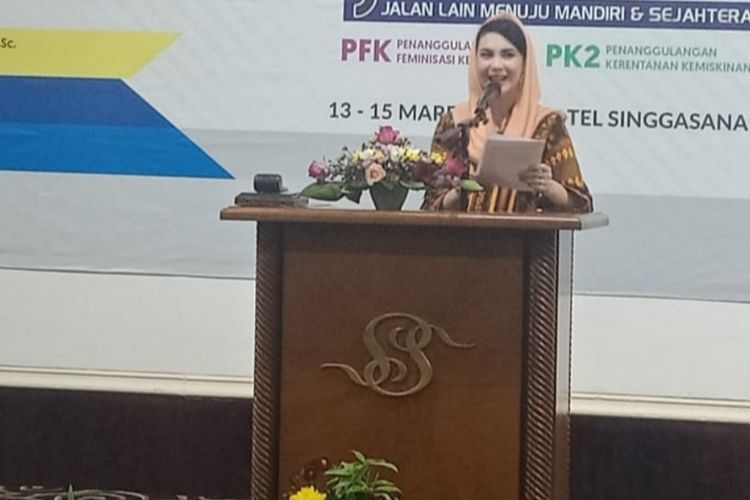 Arumi Bachsin dalam acara Sosialisasi Program Jalin Matra Jatim di Surabaya, Rabu (13/3/2019) malam