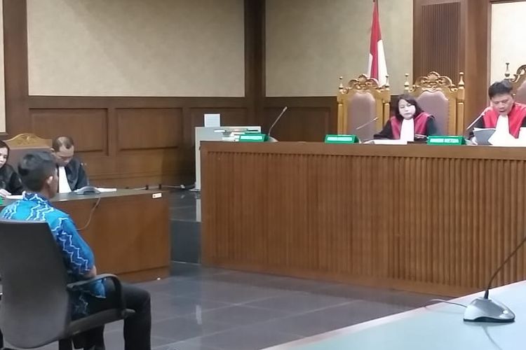 Direktur Utama PT Tjokro Bersaudara, Kurniawan Eddy Tjokro alias Yudi Tjokro divonis 1 tahun 3 bulan penjara serta denda Rp 100 juta subsider 3 bulan kurungan oleh majelis hakim pada Pengadilan Tindak Pidana Korupsi, Jakarta, Kamis (15/8/2019).