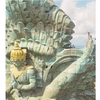 Patung Garuda Wisnu Kencana